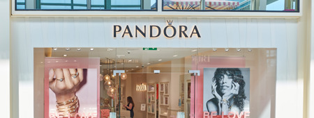 Pandora Retail Banner 2025