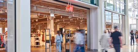 H&M Retail Banner 2025